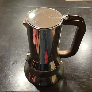 Alessi 9090 6-cup espresso pot designed by Richard Sapper